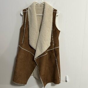 John & Jenn Faux Suede / Faux Fur Super soft long vest Sz Small great condition